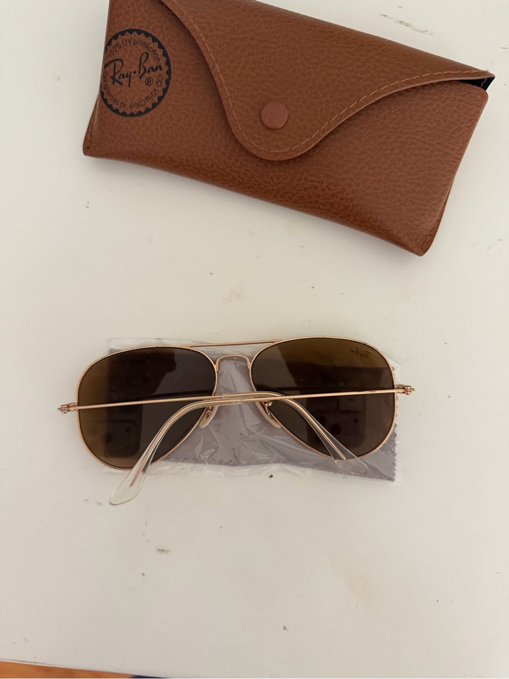 Ray-Ban Aviators - Picture 3 of 7